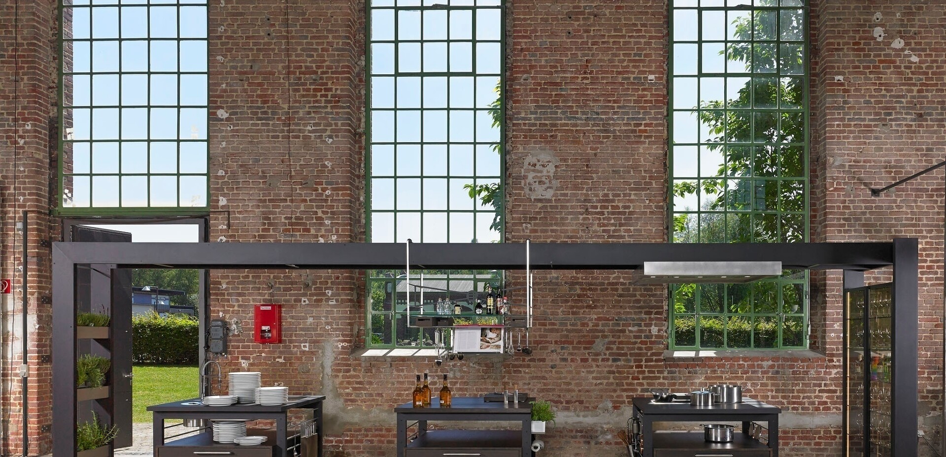 Diese Küche aus Einzelmodulen steht in einem Industrieloft im Raum Bielefeld (Foto Eggersmann).