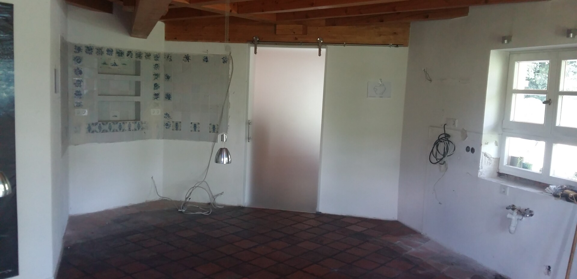 In diese Ecke kommen die Hochschränke.