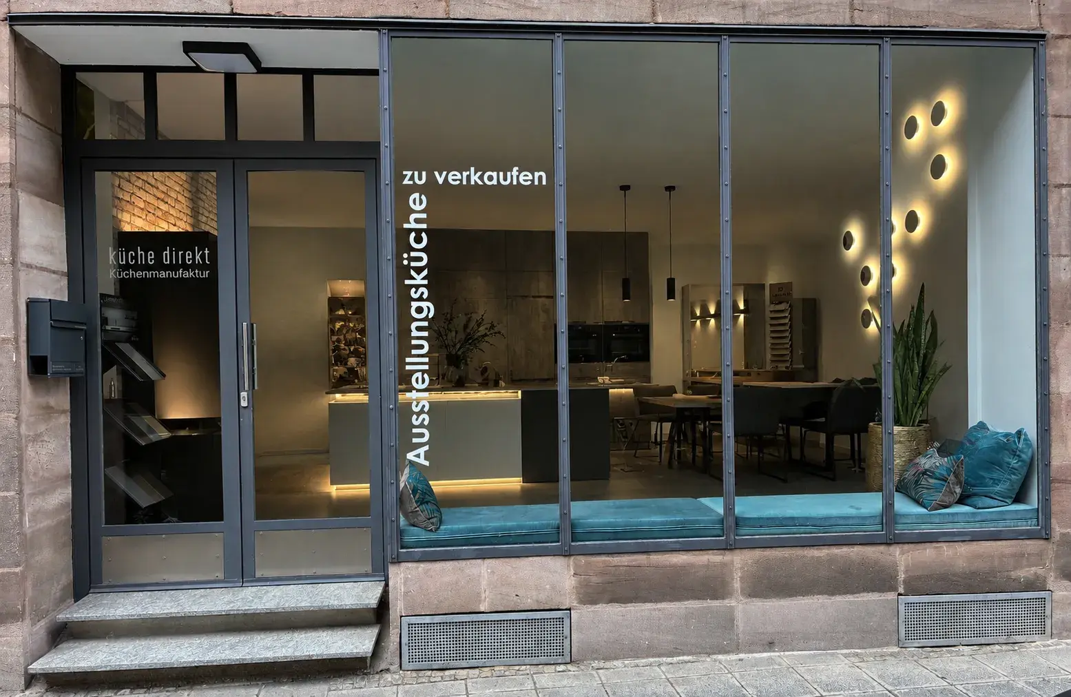 Bild von der Küchenausstellung entspiegelt